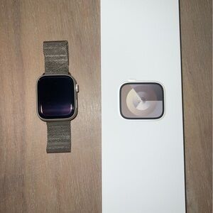 Apple Watch Series 9 Aluminum Case 45mm